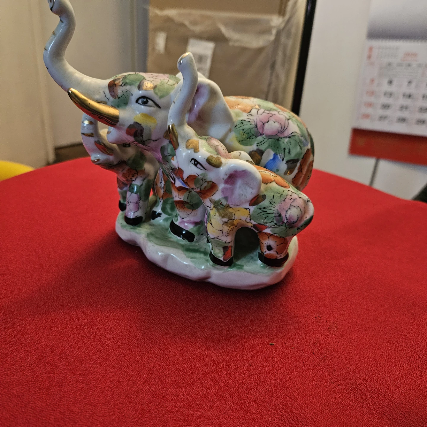 Ceramic Elephant Family Figurine - photo 2