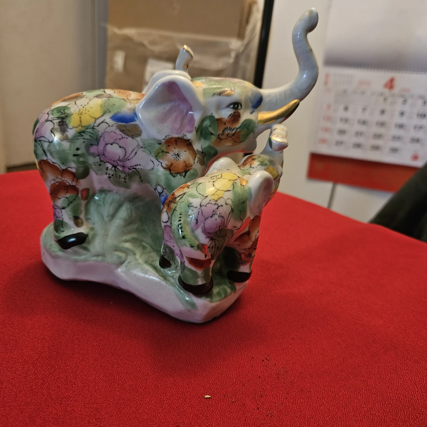 Ceramic Elephant Family Figurine - photo 4