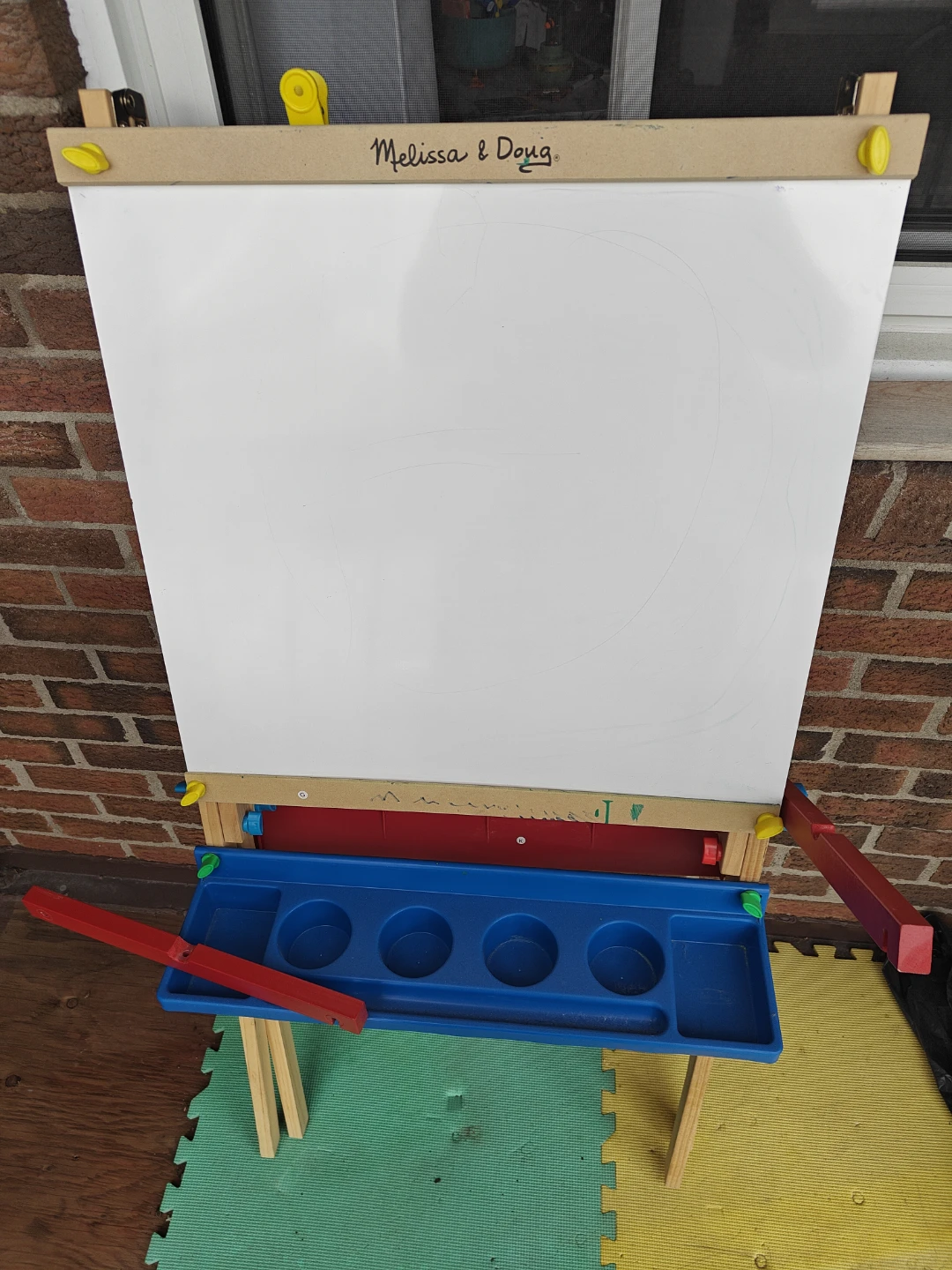 Melissa & Doug Wooden Art Easel