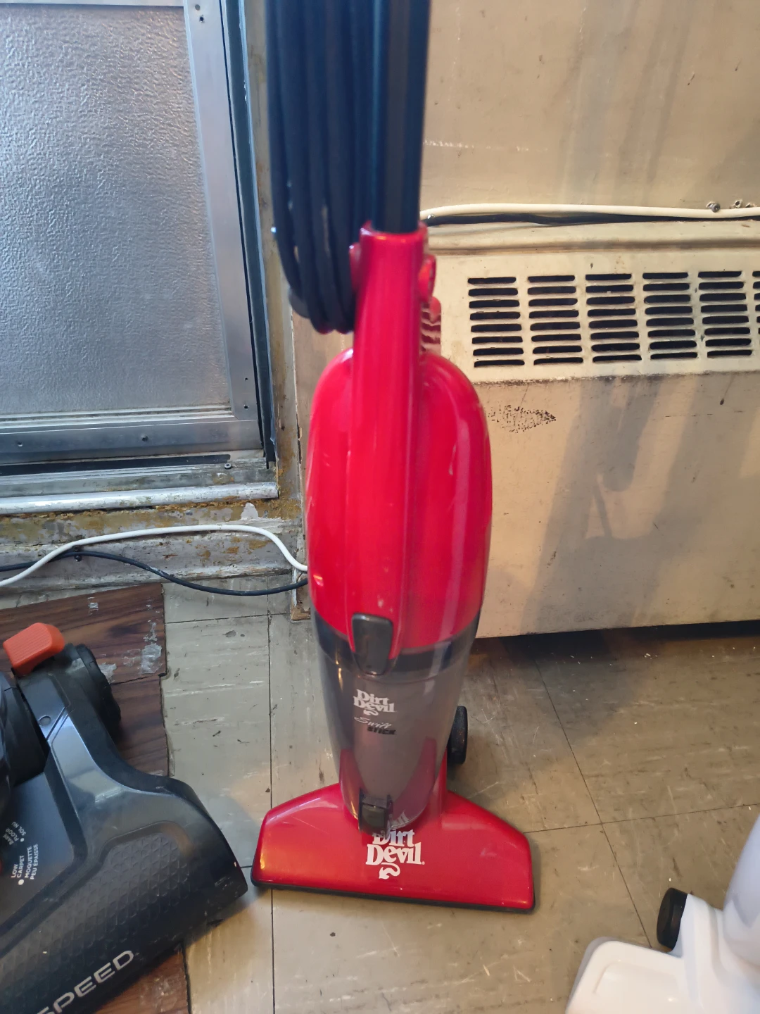 Eureka PowerSpeed, Dirt Devil, and Bissell Vacuums - photo 3