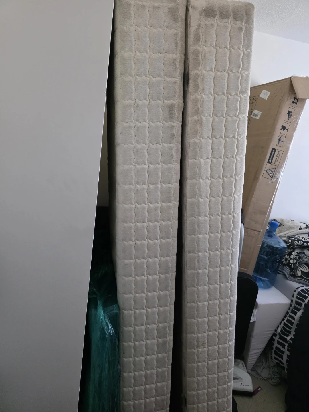 2x single Box Springs - photo 2