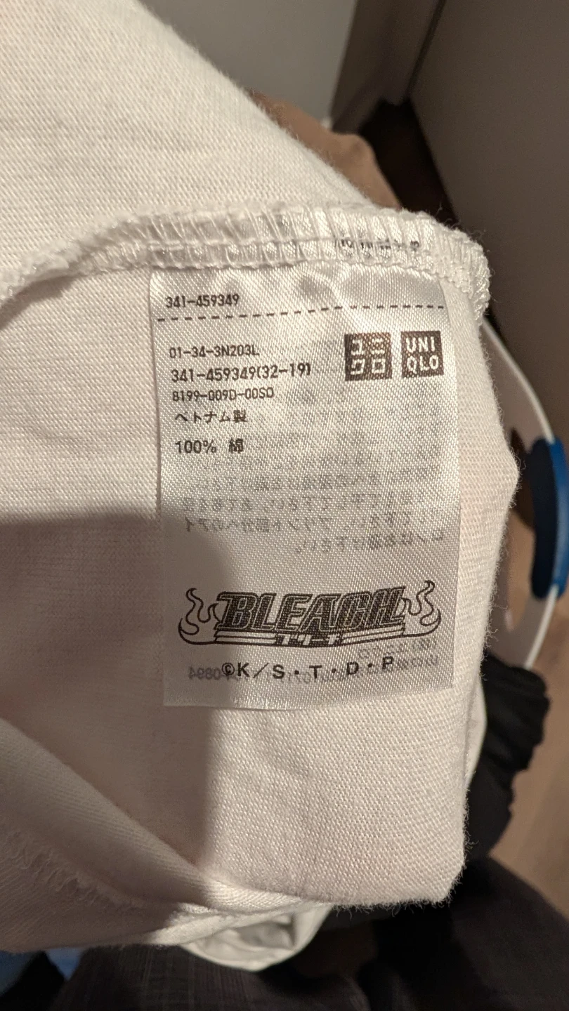 UNIQLO Bleach Anime Graphic T-Shirt - photo 3