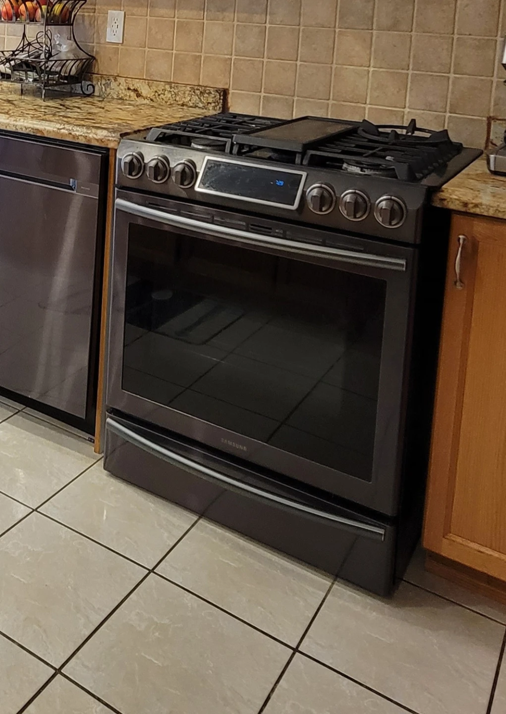 Samsung Gas Range - photo 2