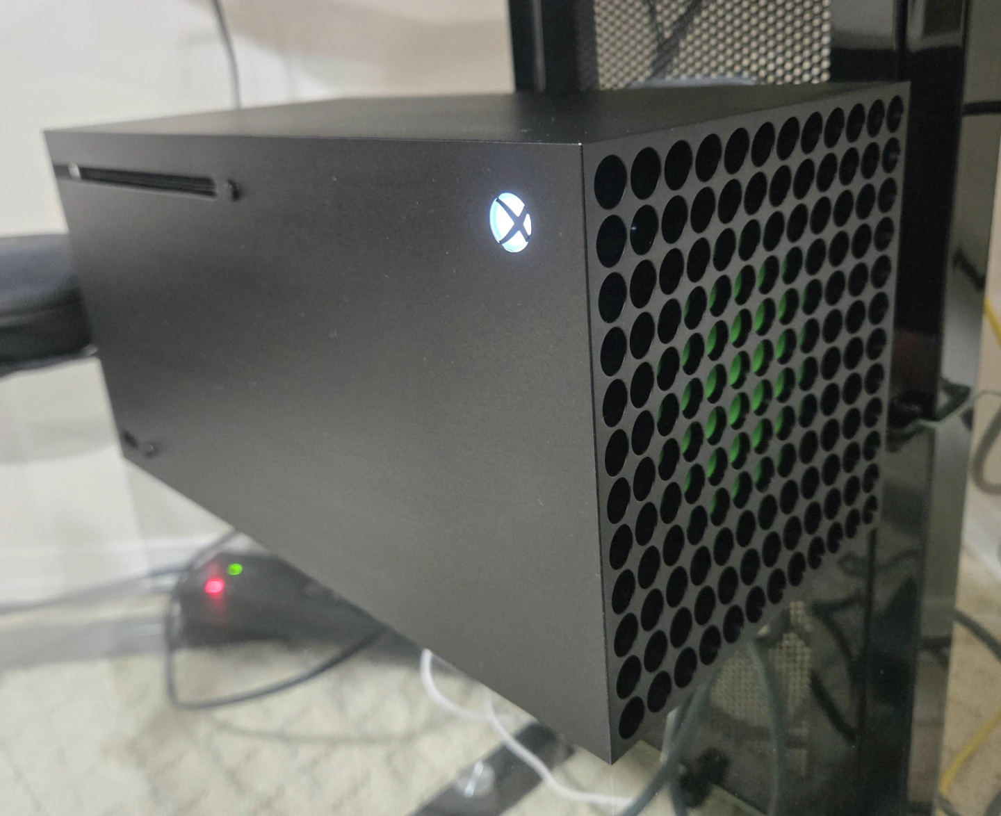 XBOX SERIES X 1TB BUNDLE + ELITE SERIES 2 + GAMES - photo 3