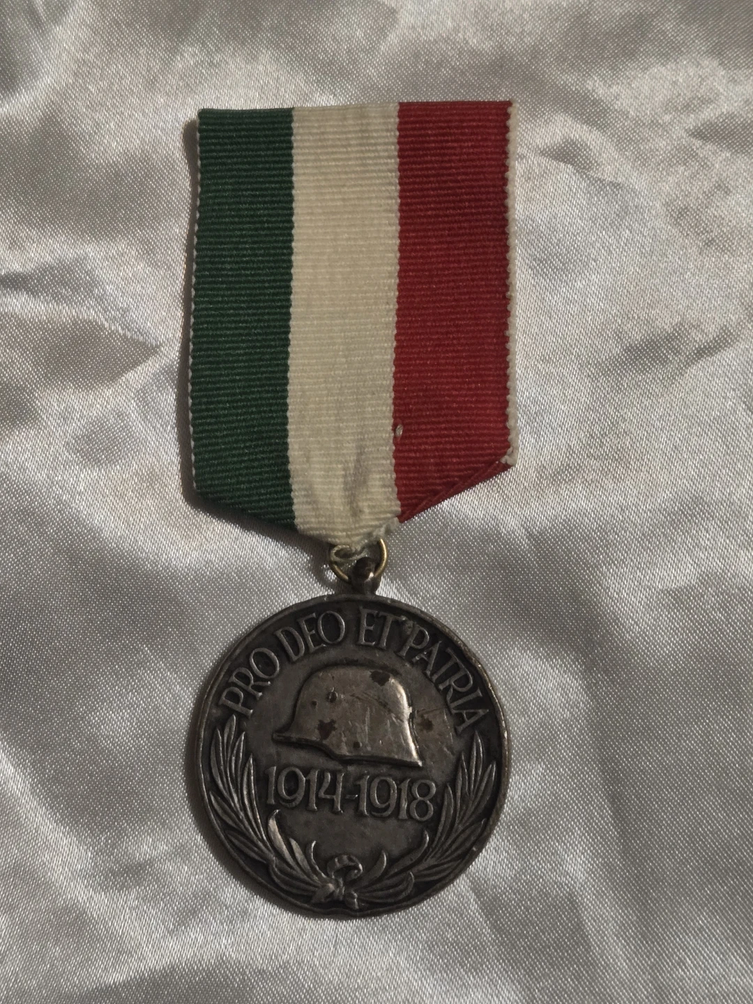 1914-1918 War Commemorative Medal - photo 2