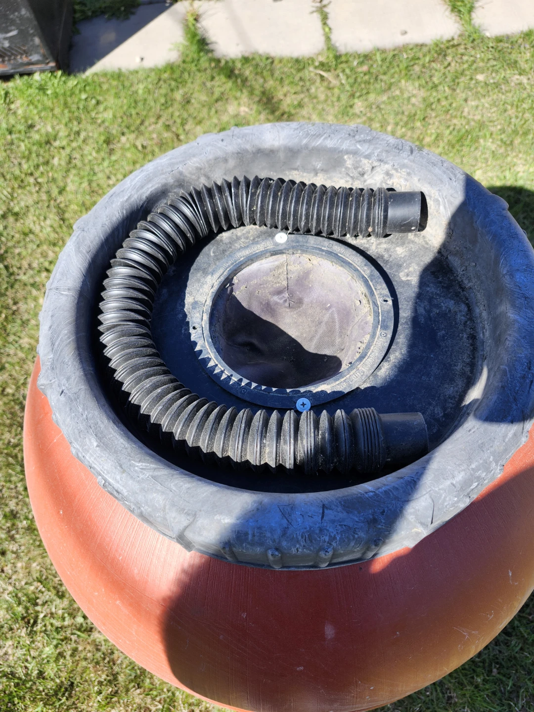 Rain barrel with hose and accessories - photo 2