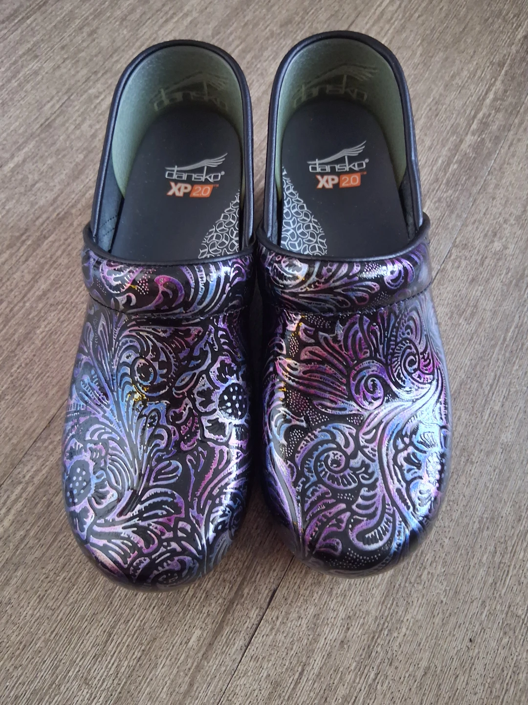 Dansko XP 2.0 Clogs Size 9