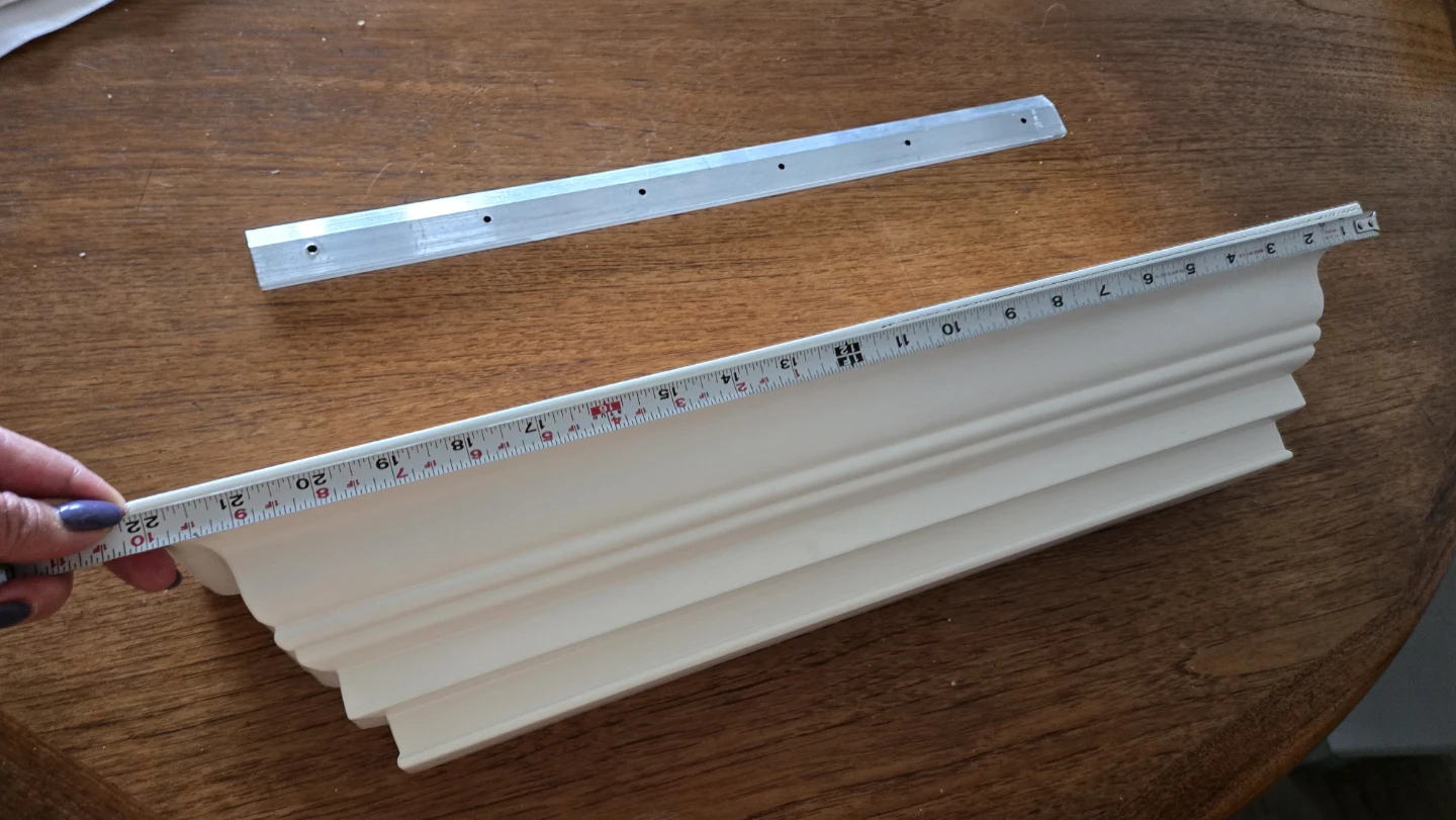 White Decorative floating Shelf and Bracket - photo 2
