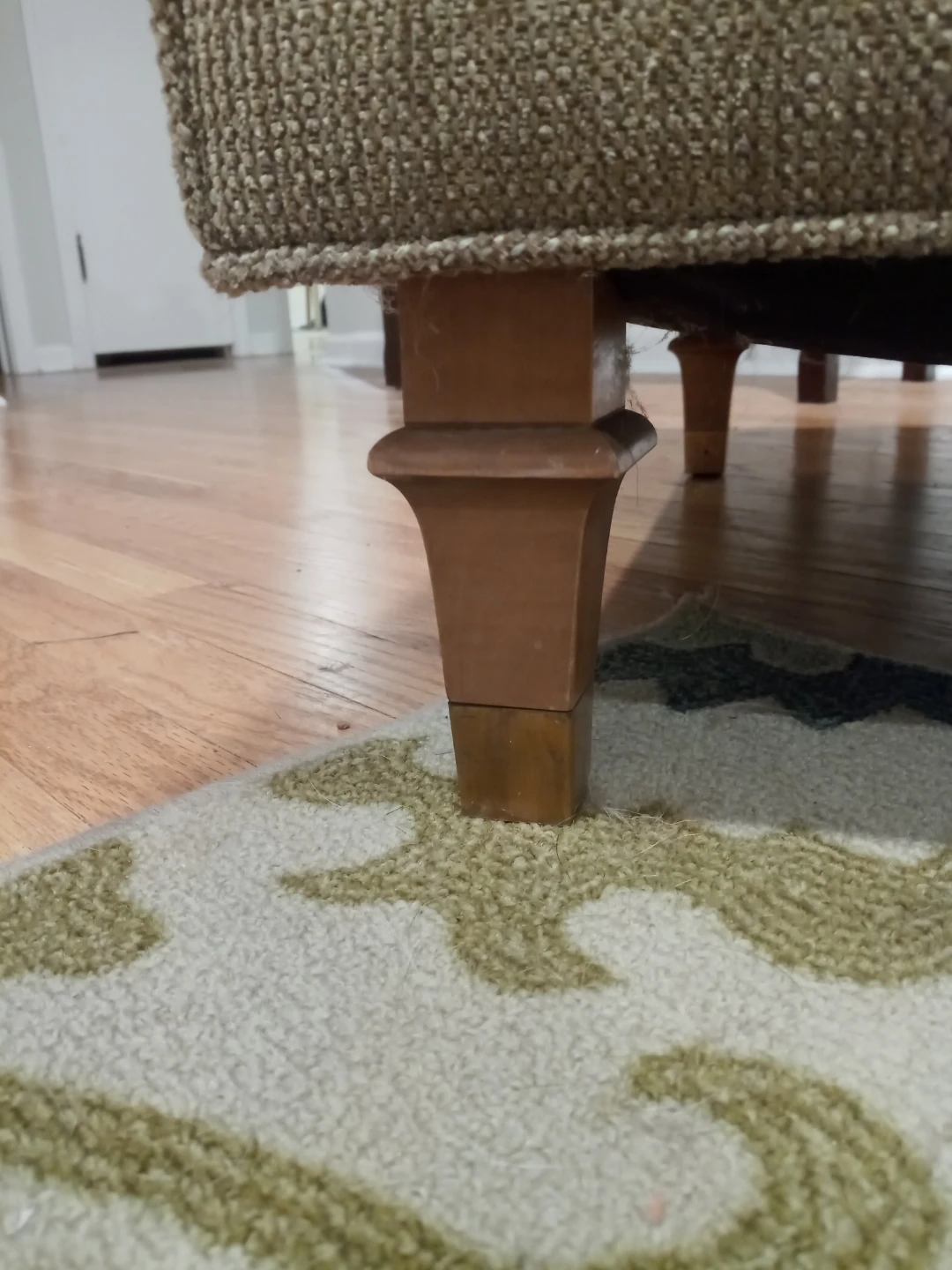 Two Matching Arm Chairs - photo 2