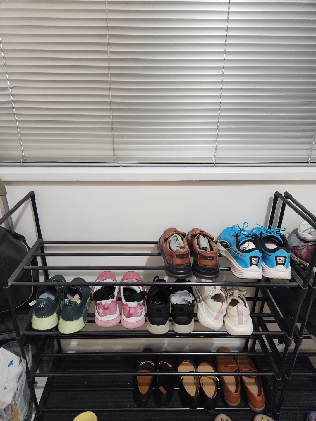 Black Shoe Rack - 20 shoes Capacity