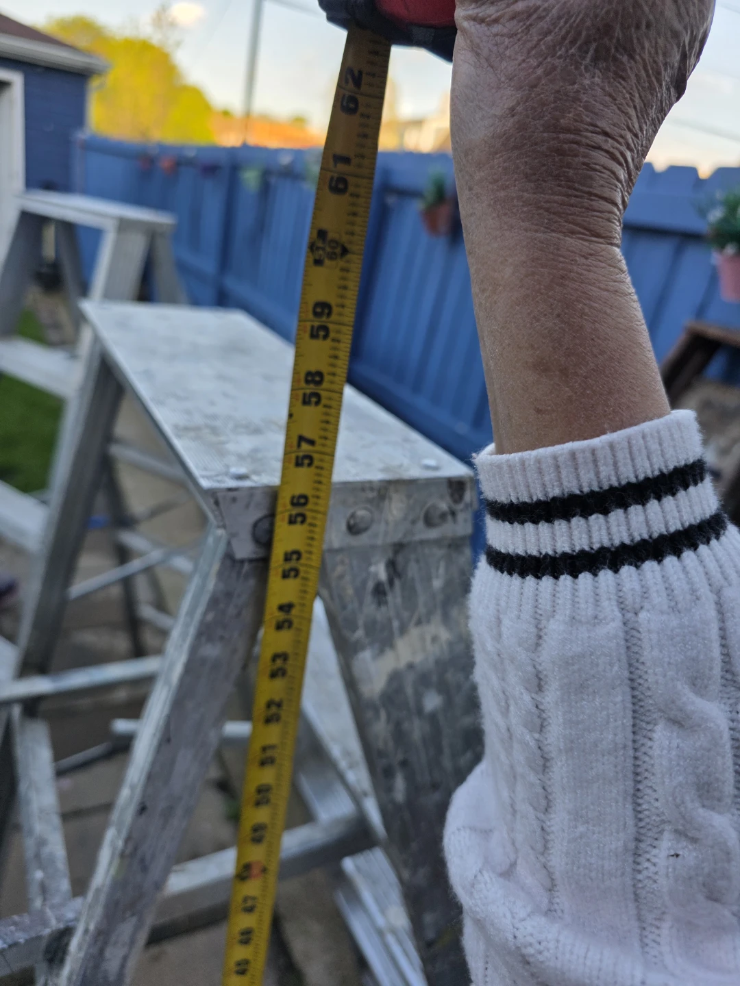 Aluminum Step Ladder - photo 4