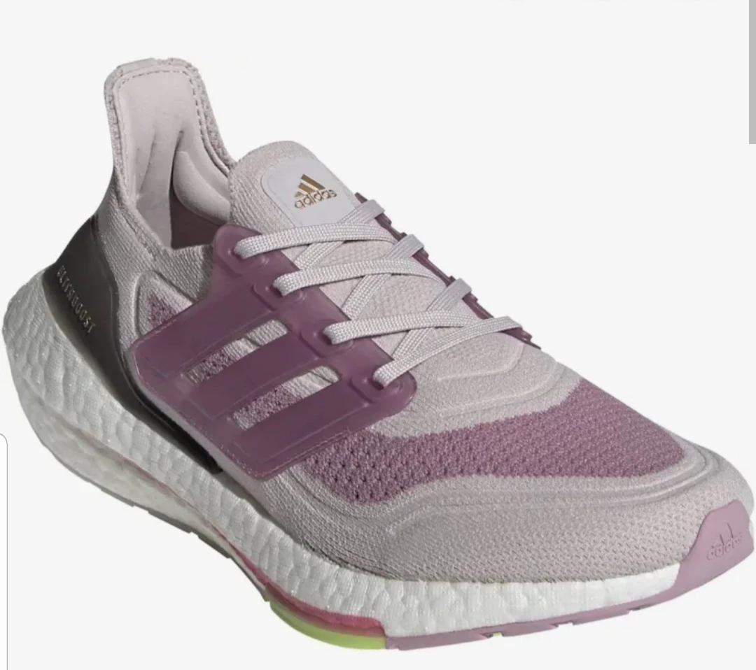 Brand new ADIDAS Ultraboots 21W Running Women Shoes 9