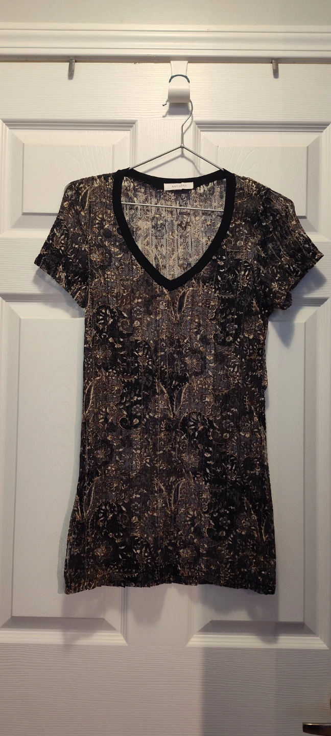 Antistar V-Neck Patterned Top