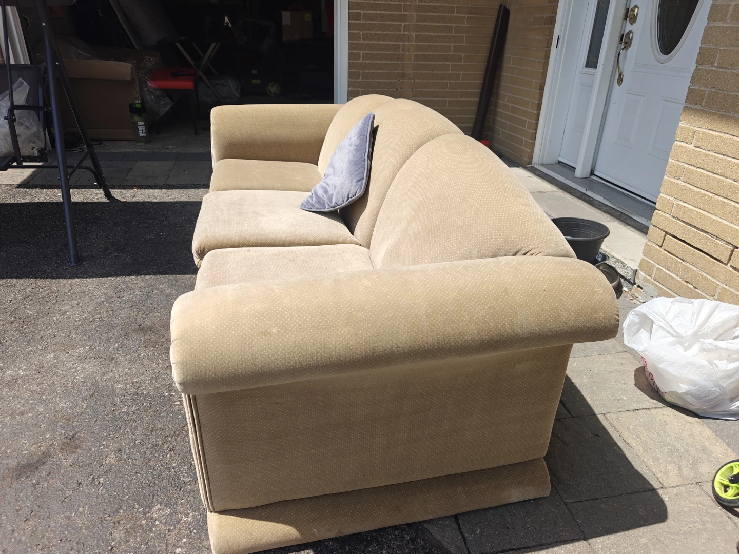 Sofa or couch - photo 3