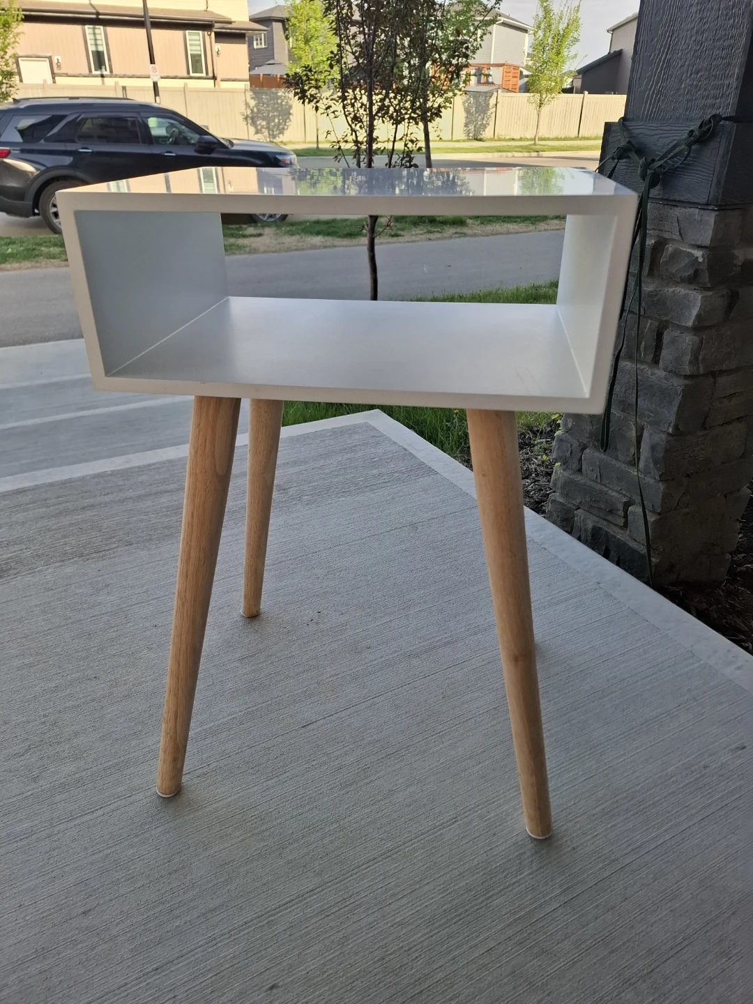 White Accent Side Table with Wooden Legs - photo 2