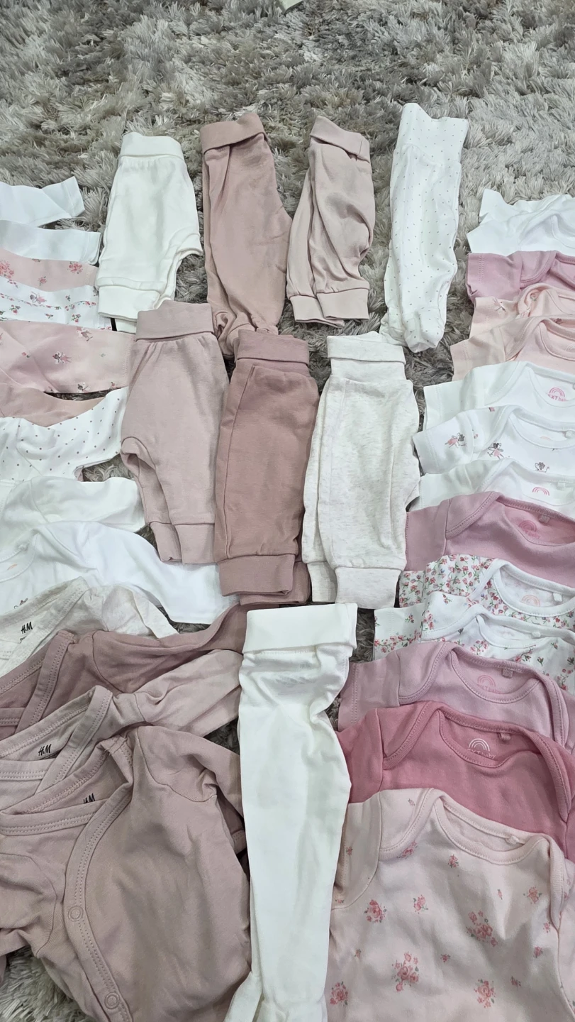37 Baby Clothes Bundle - new born - photo 2
