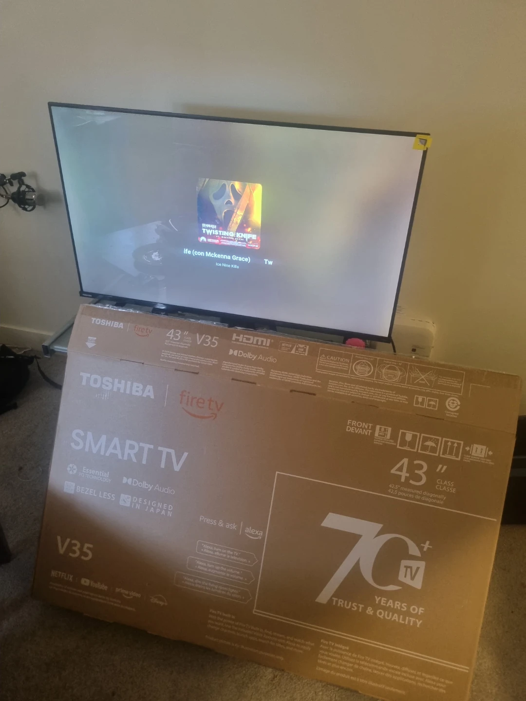 Toshiba 43" V35 Smart TV with Fire TV - photo 2