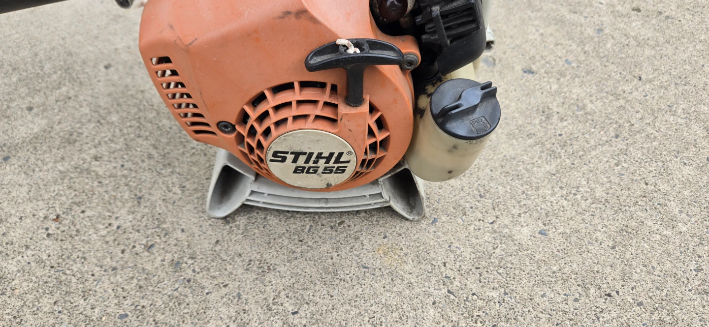 Stihl BG 56 Leaf Blower - photo 2