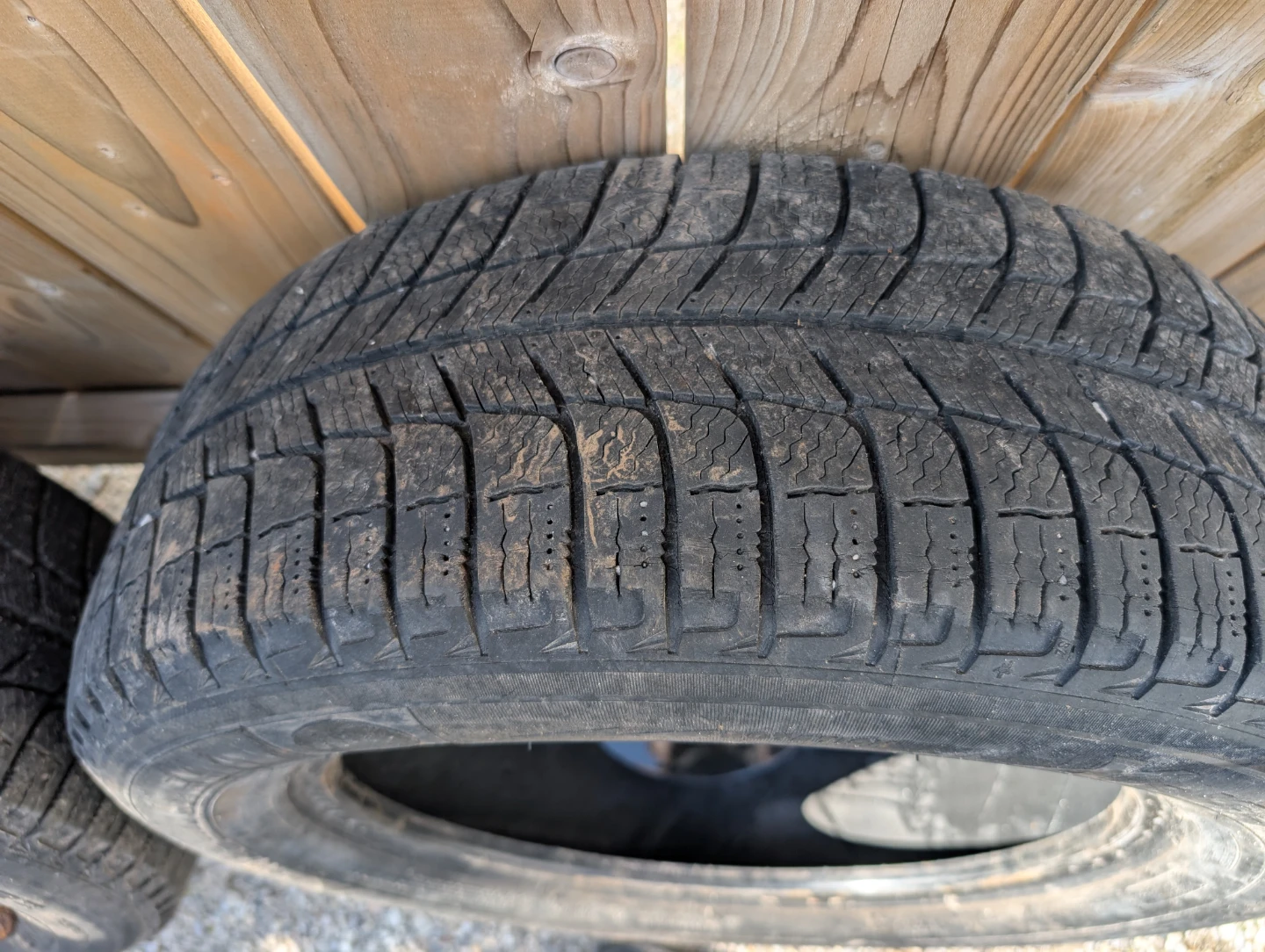 2 Michelin Winter Tires 205 60 R16 For Sale - photo 3