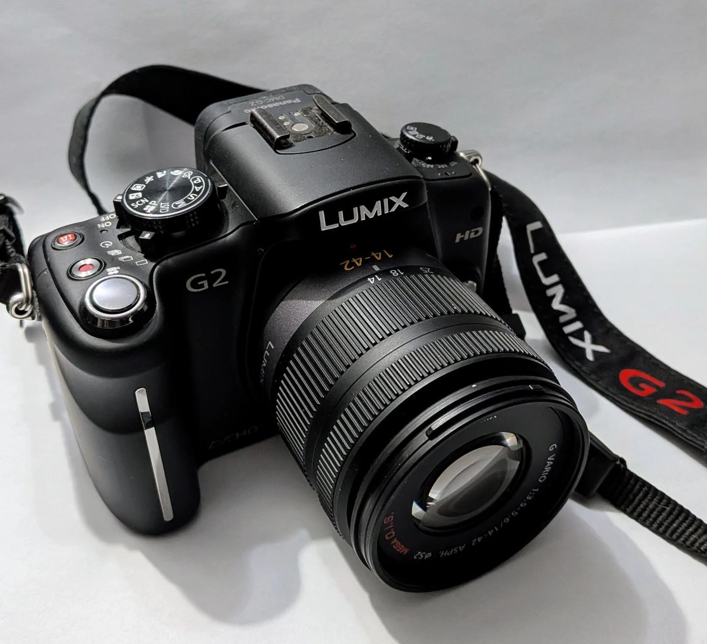 Panasonic Lumix DMC-G2 Camera with 14-42mm Lens