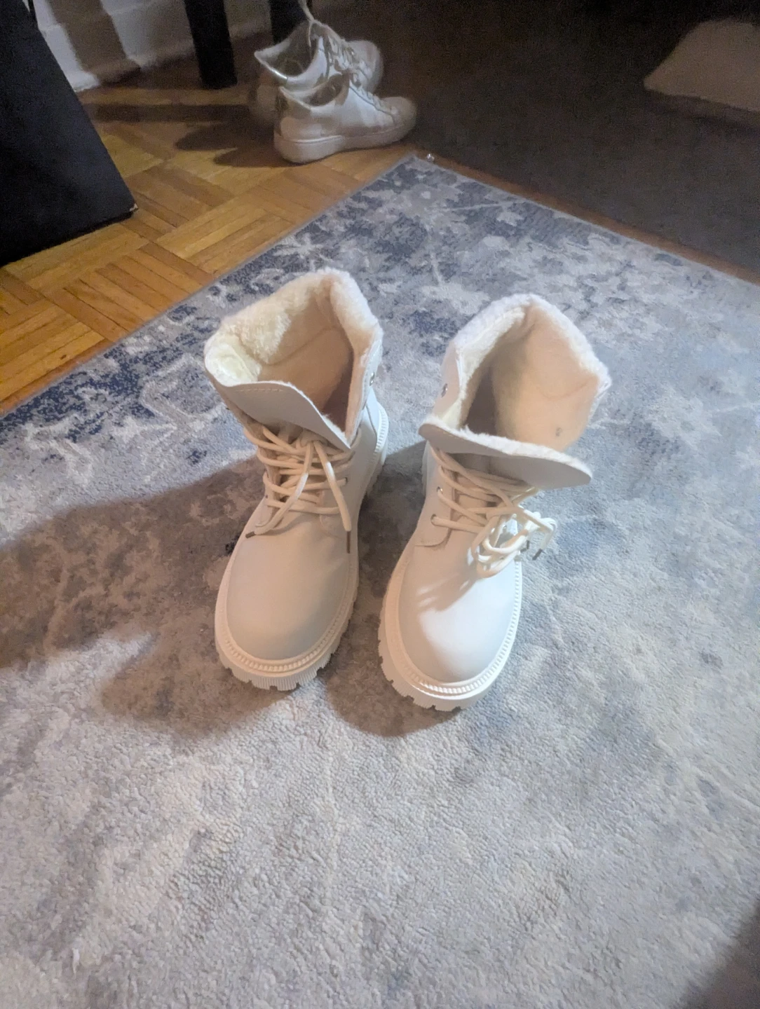 White Faux Fur Lined Winter Boots - Size 40