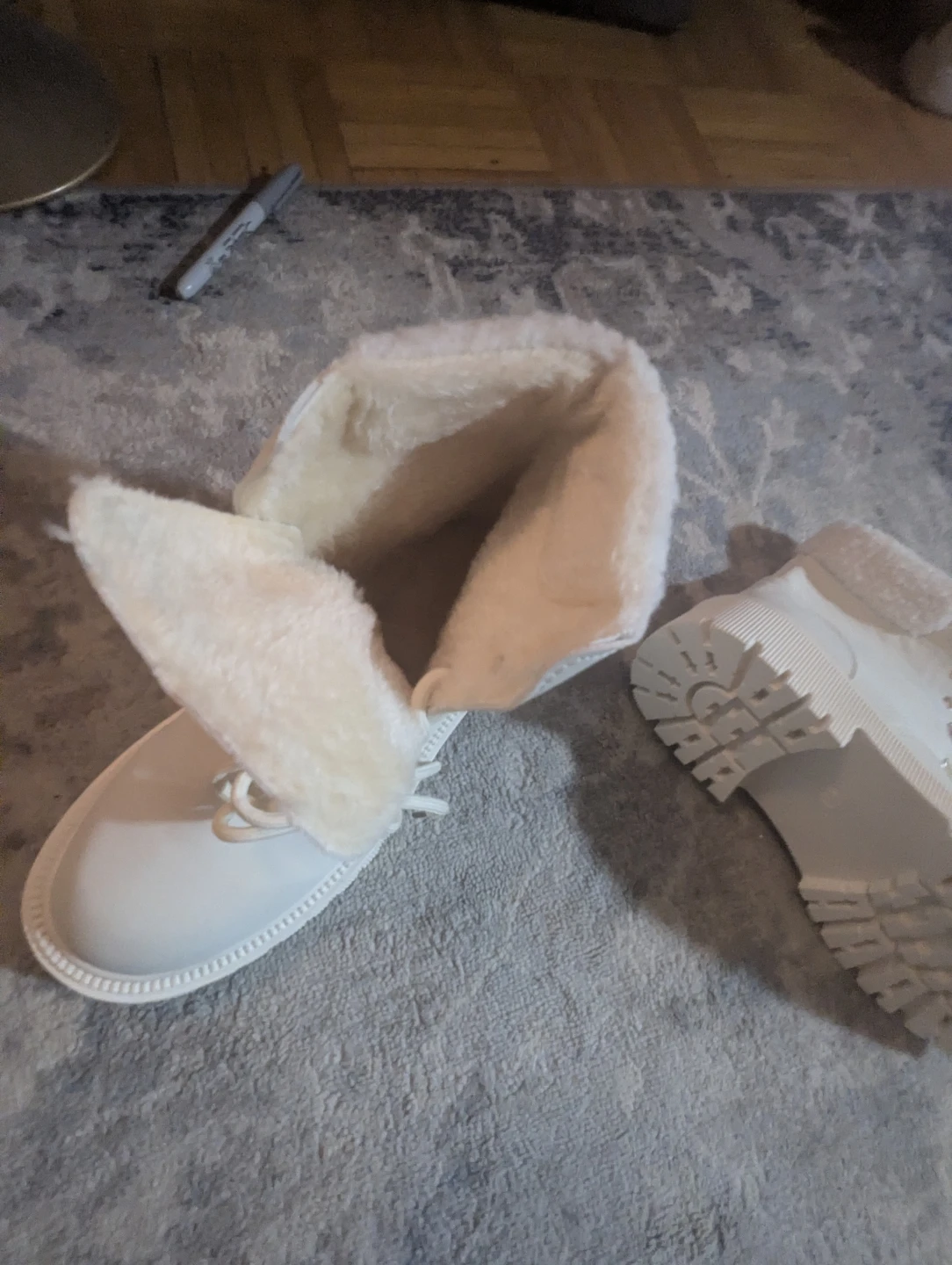 White Faux Fur Lined Winter Boots - Size 40 - photo 2