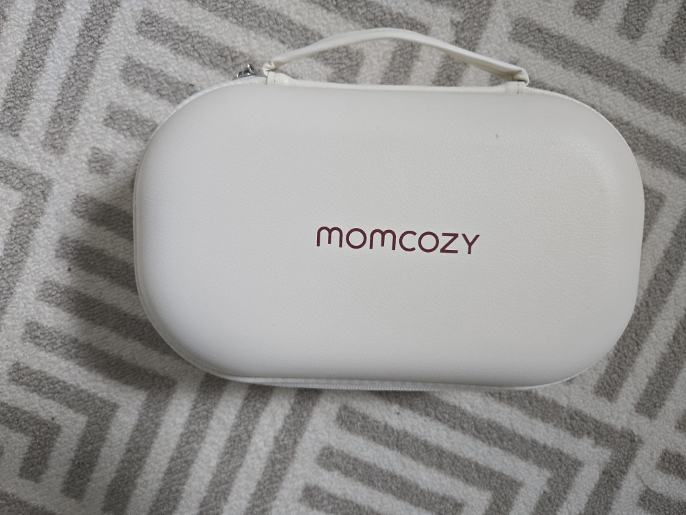 Momcozy Wearable Breast Pump Set with Case - photo 2