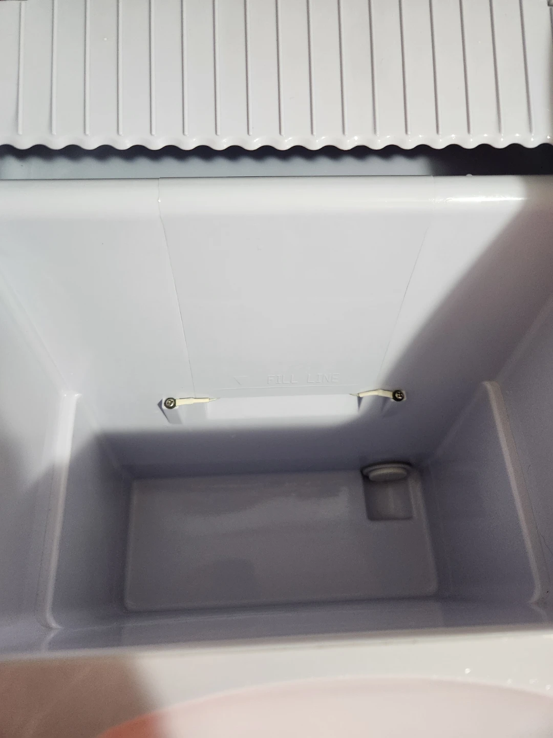 XL ICE MAKER MAKES 3 SIZES 33 POUNDS A DAY - photo 4