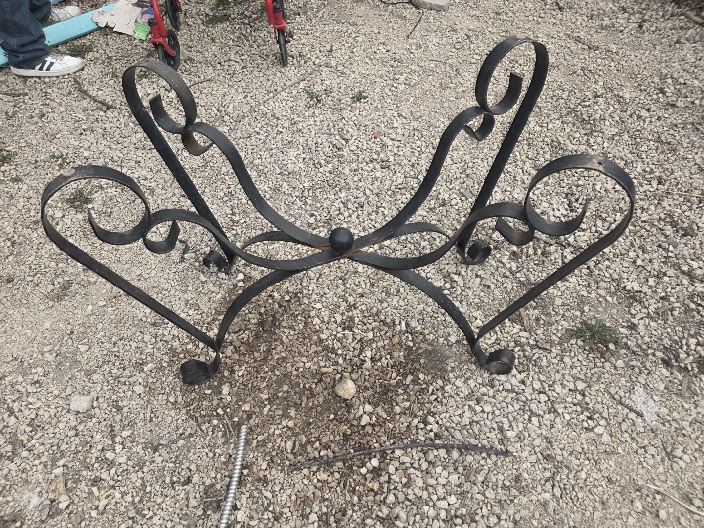 Metal table legs - photo 2