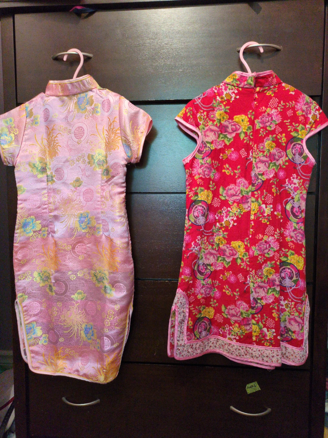 Size 6: Two Kids Qipao Dresses - Pink and Red Floral - photo 2