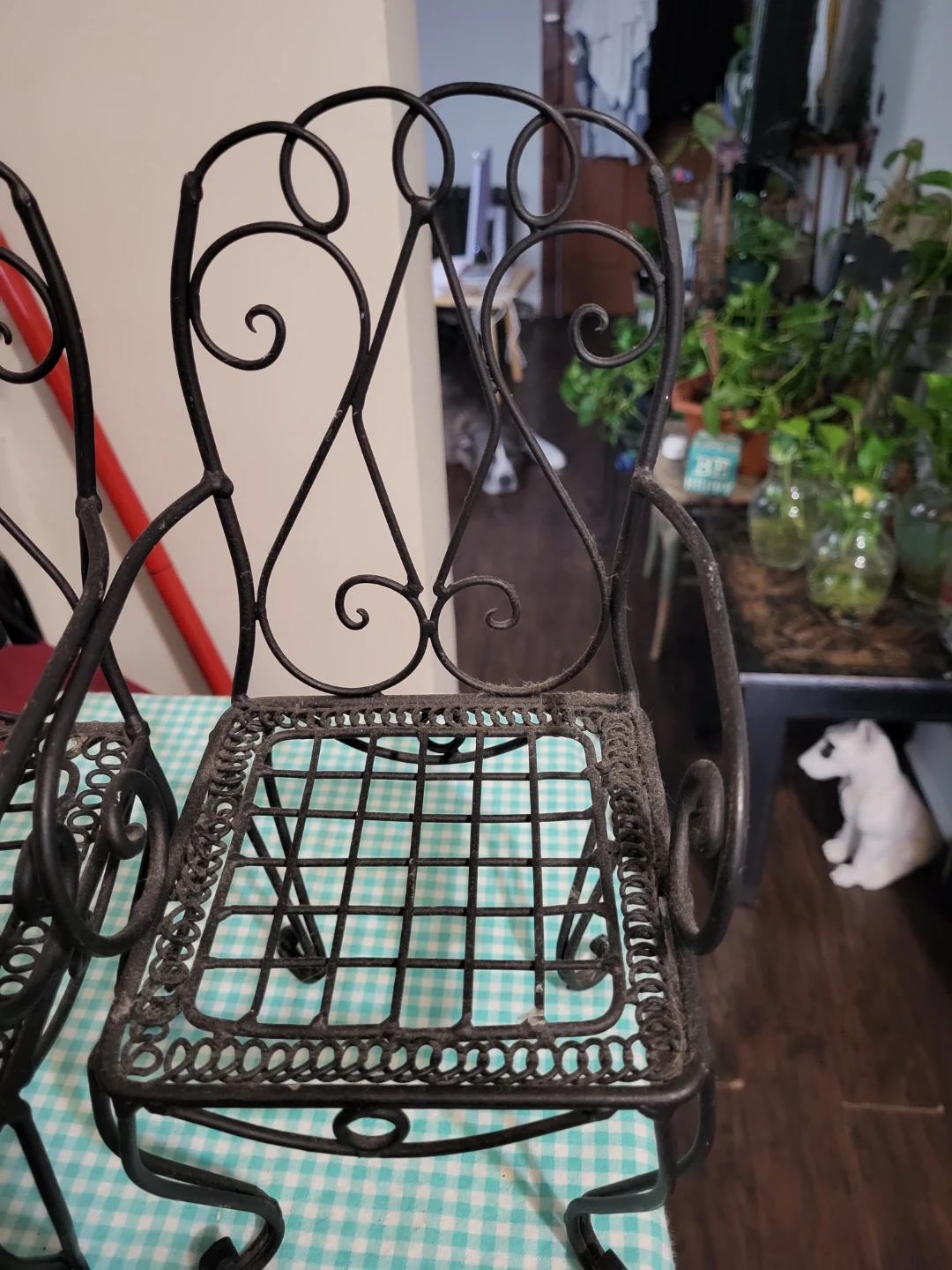 Black Metal Wire Scrollwork Mini Chair