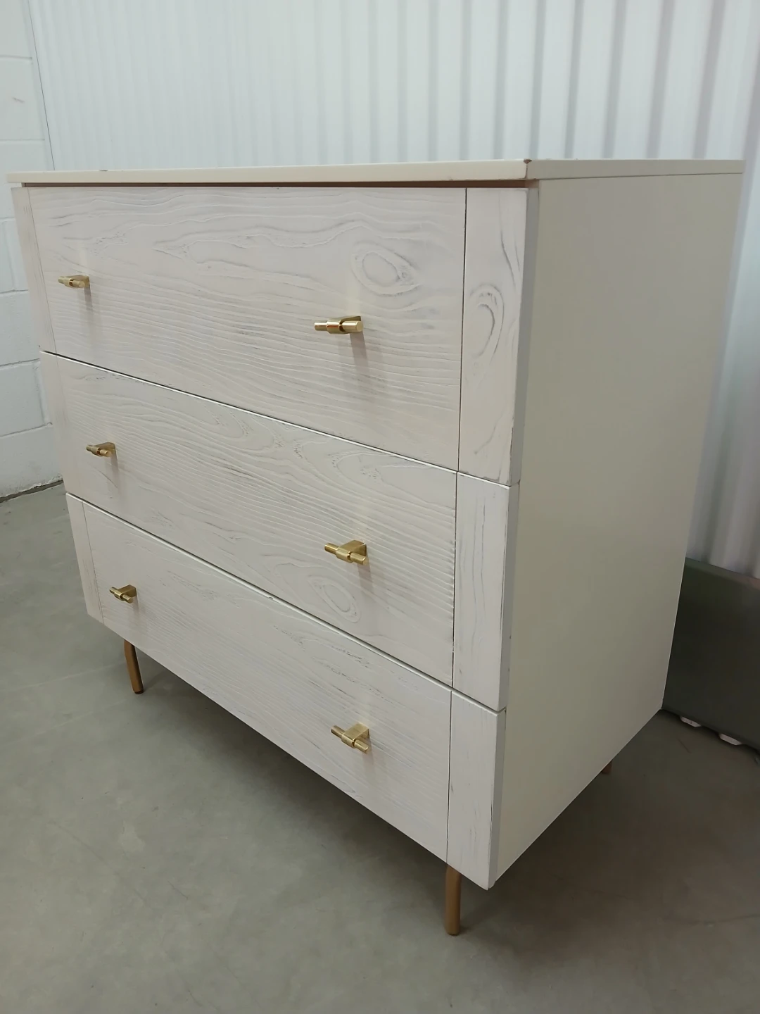 3-Drawer White Wood Dresser with Gold Legs - photo 4
