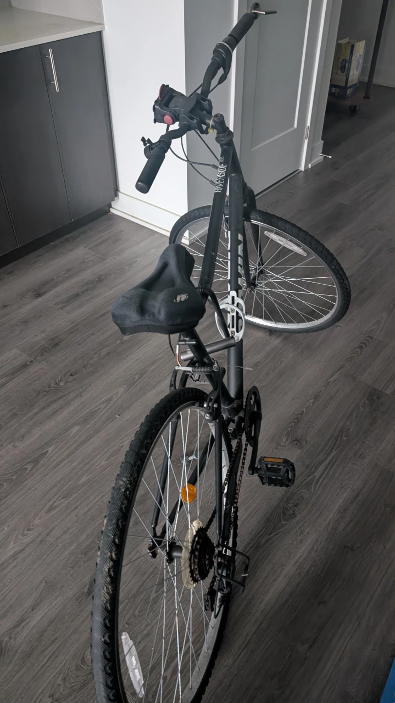 B'TWIN hybrid Bike