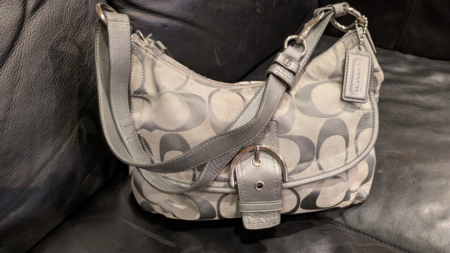 COACH PURSE (AS NEW)