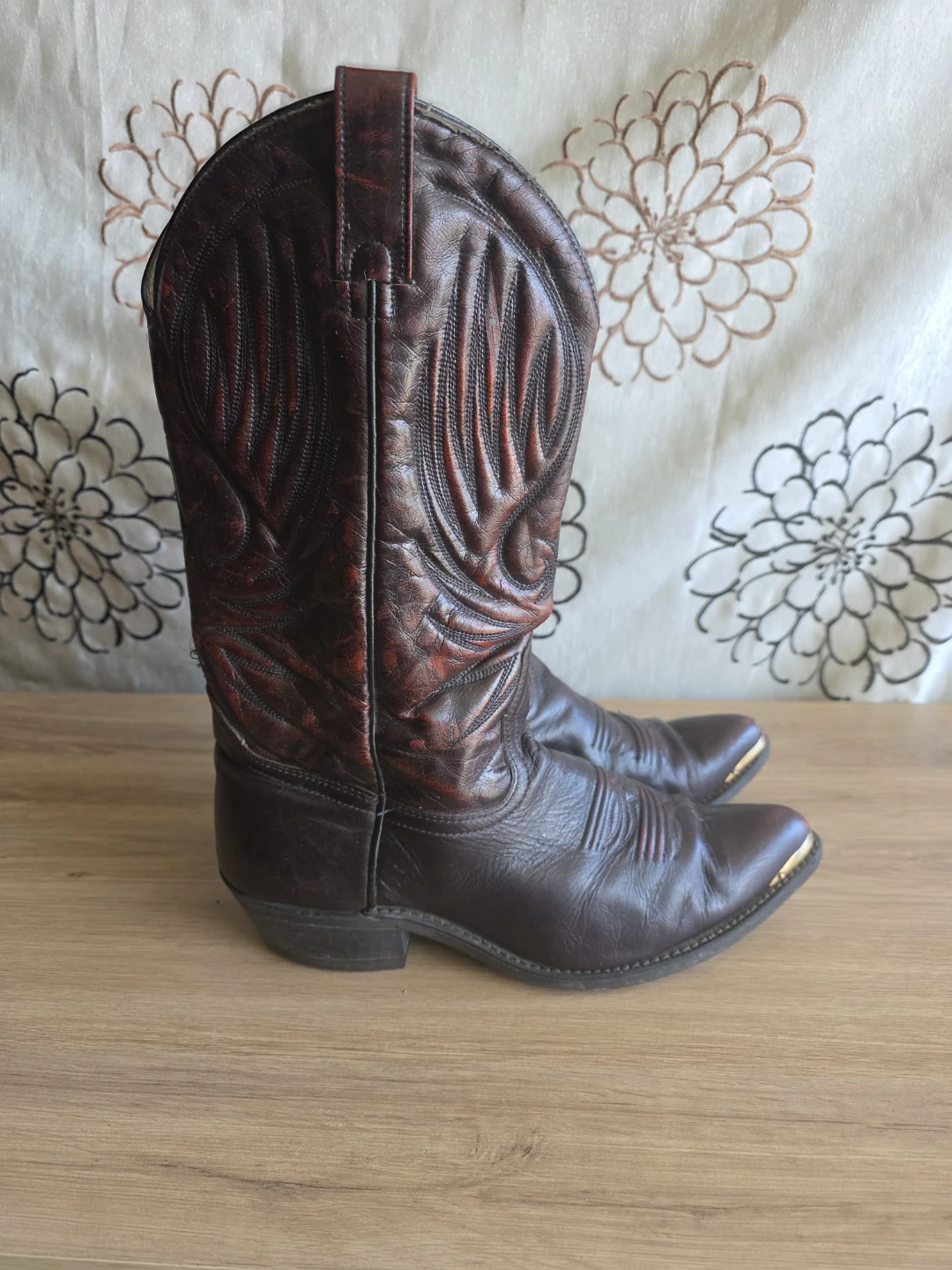 Men's Cowboy Boots - Size 8.5