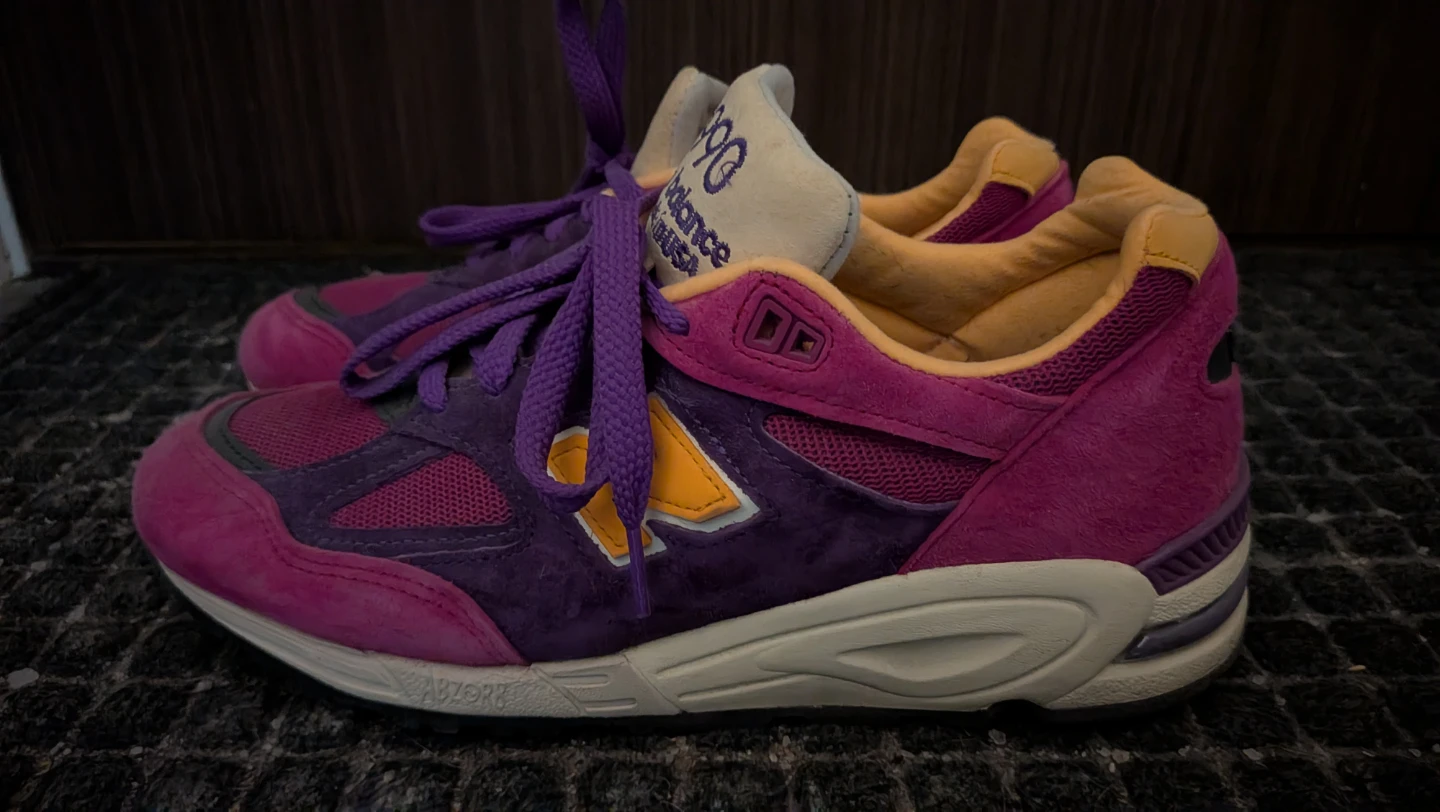 New Balance 990 V2 Sneakers - Made in USA Men's 9.5 - photo 2