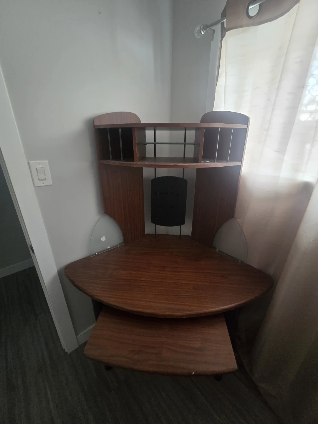 Computer desk