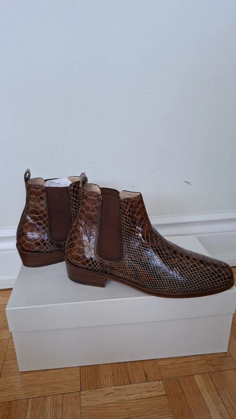 *NEW* Brown Snake Print Chelsea Boots Size 38