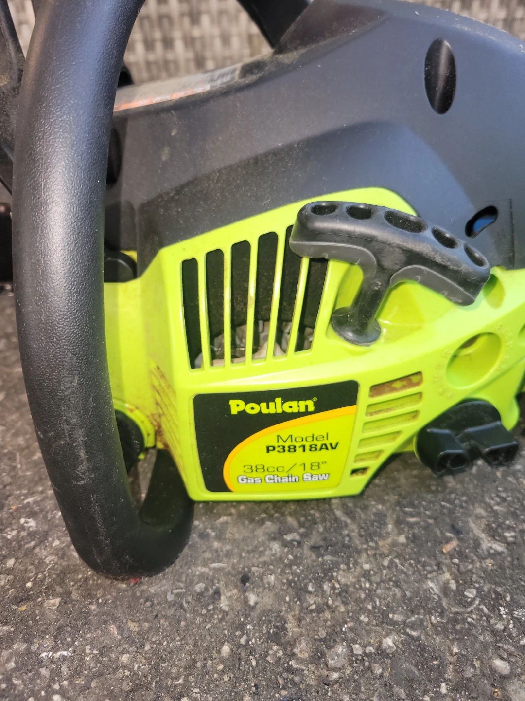 Poulan Pro 18-inch Gas Chainsaw - photo 3