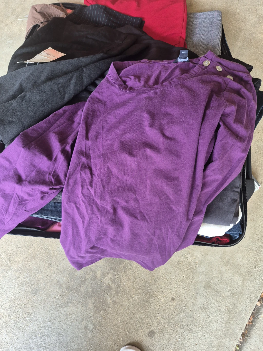 Assorted Women's Clothing - photo 2