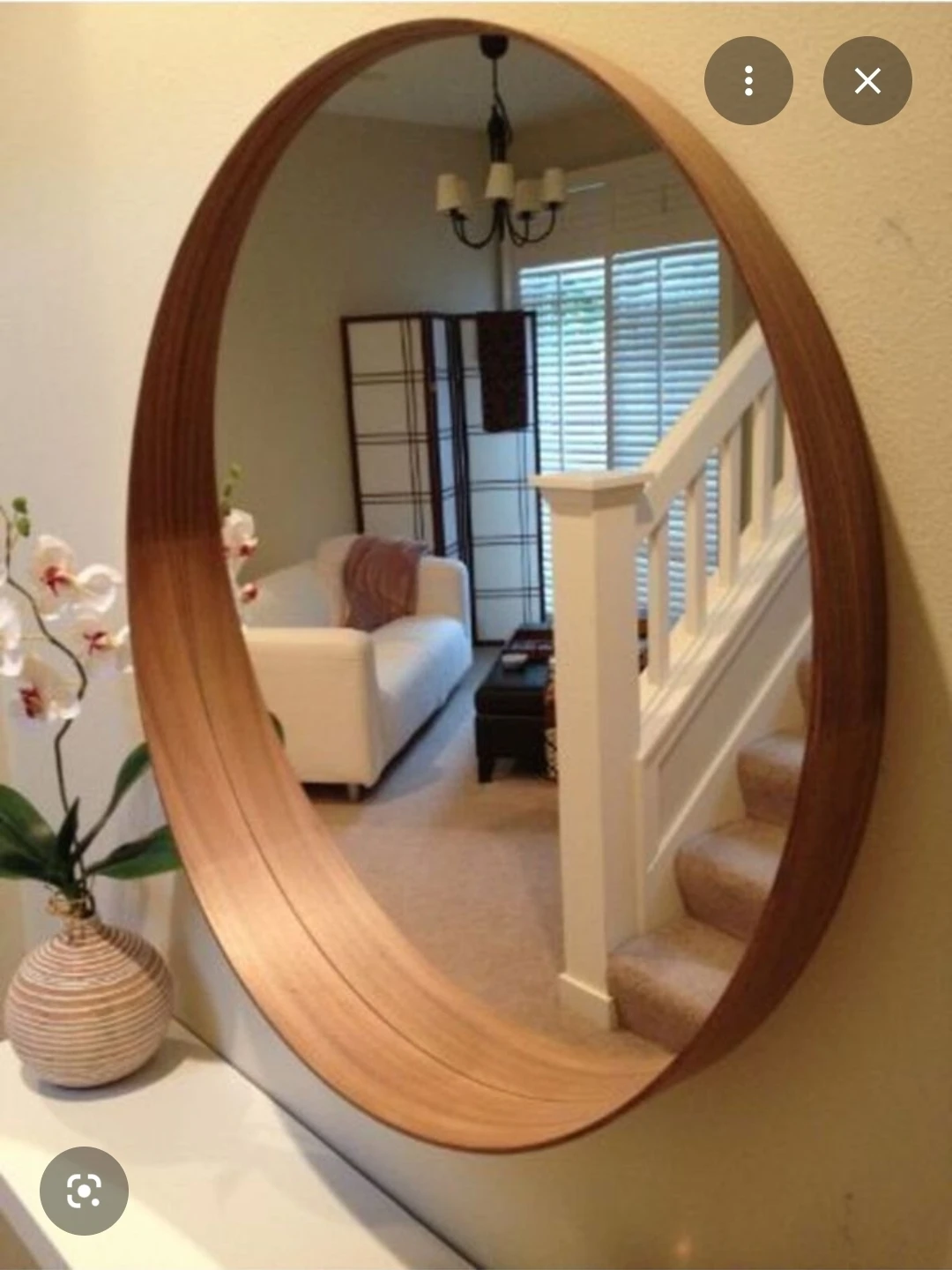 Round wall mirror