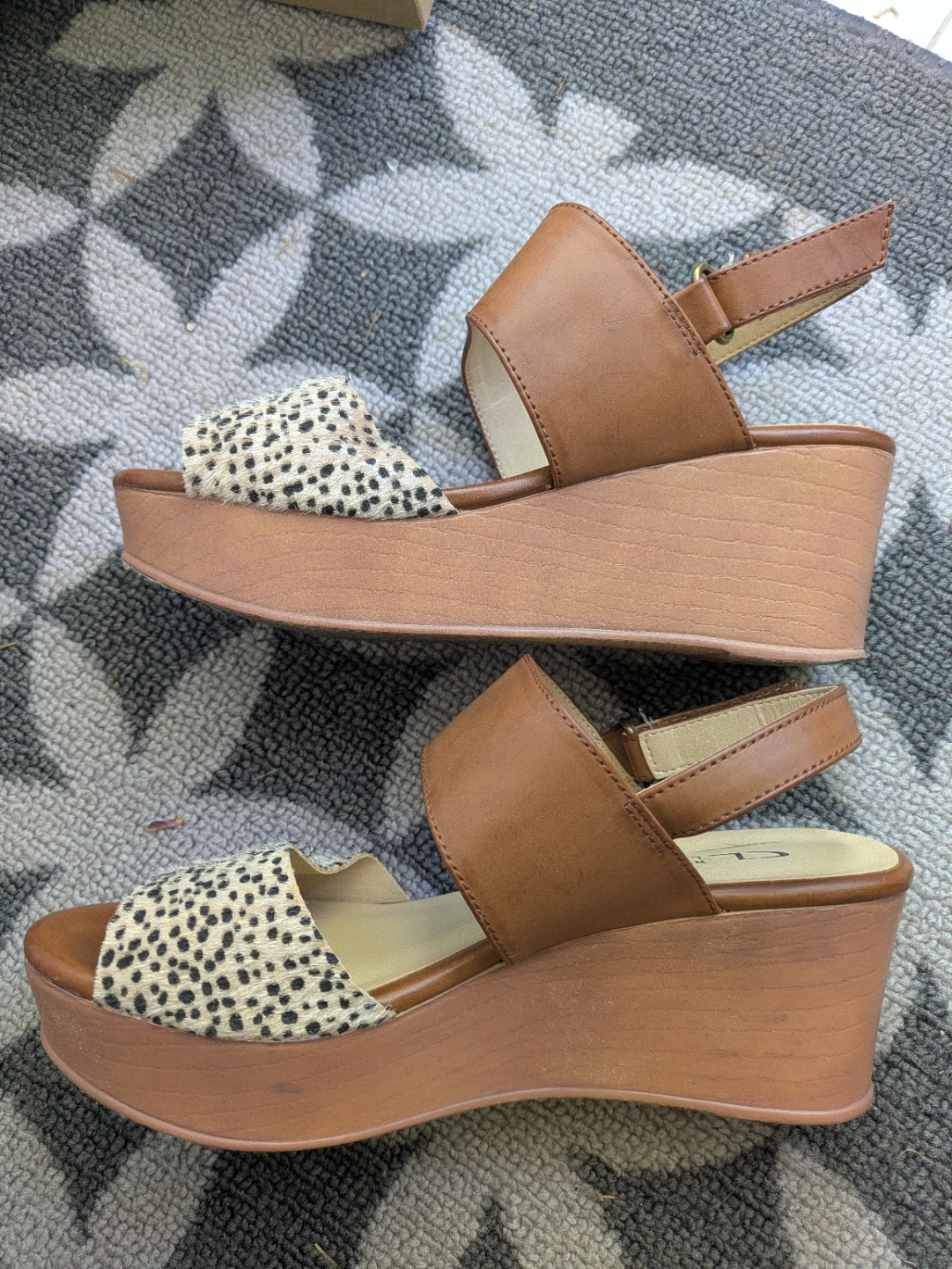 CL by Laundry Wedge Sandals - Brown/Leopard Print - Size 5.5/36M - photo 4