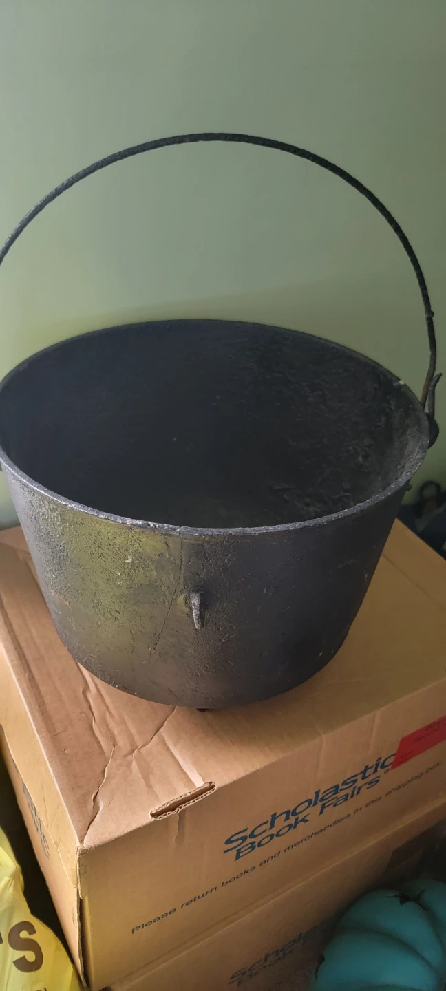 Vintage Cast Iron Cauldron Pot