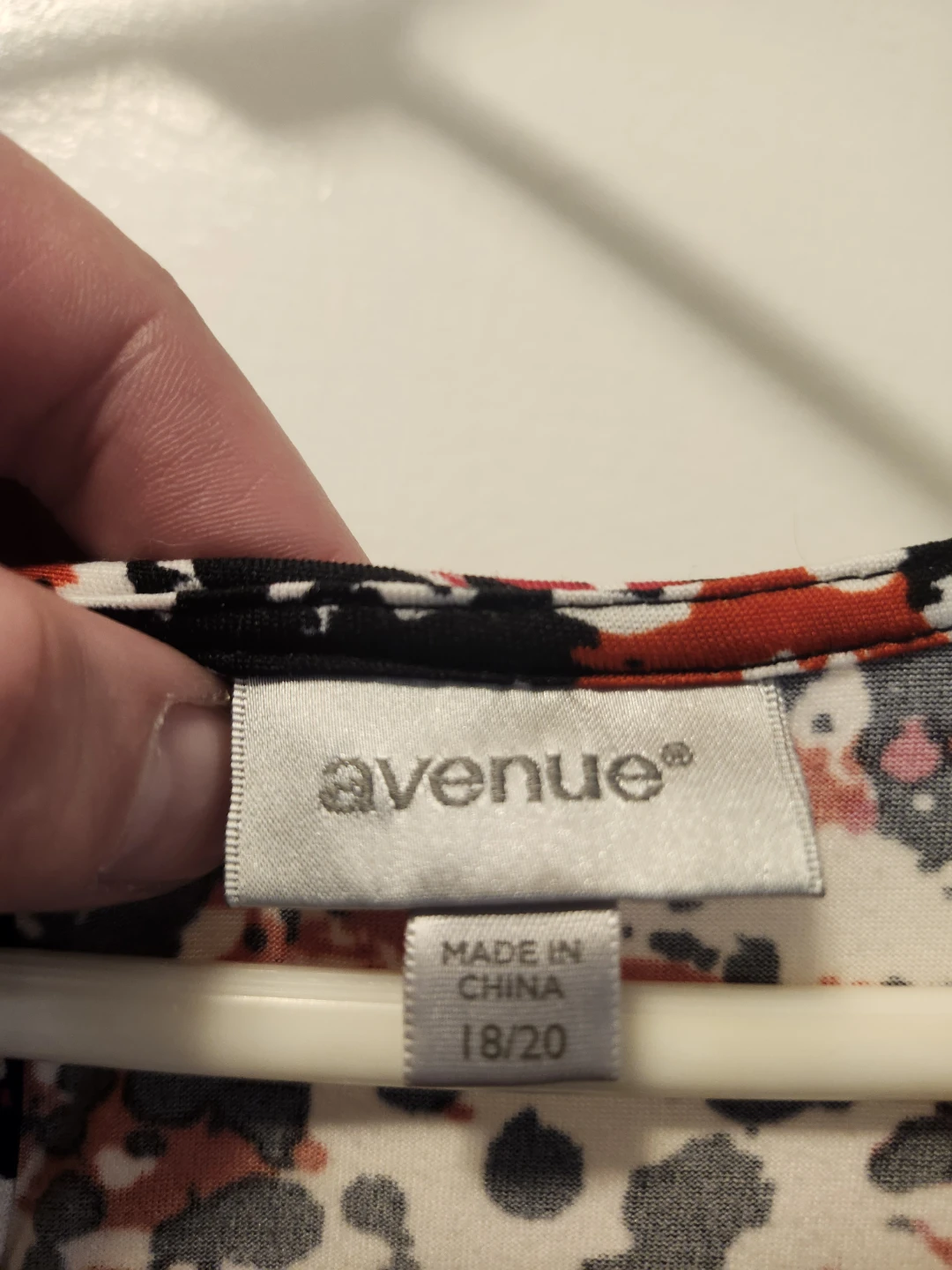 Avenue Sleeveless Printed Top Size 18/20 - photo 2