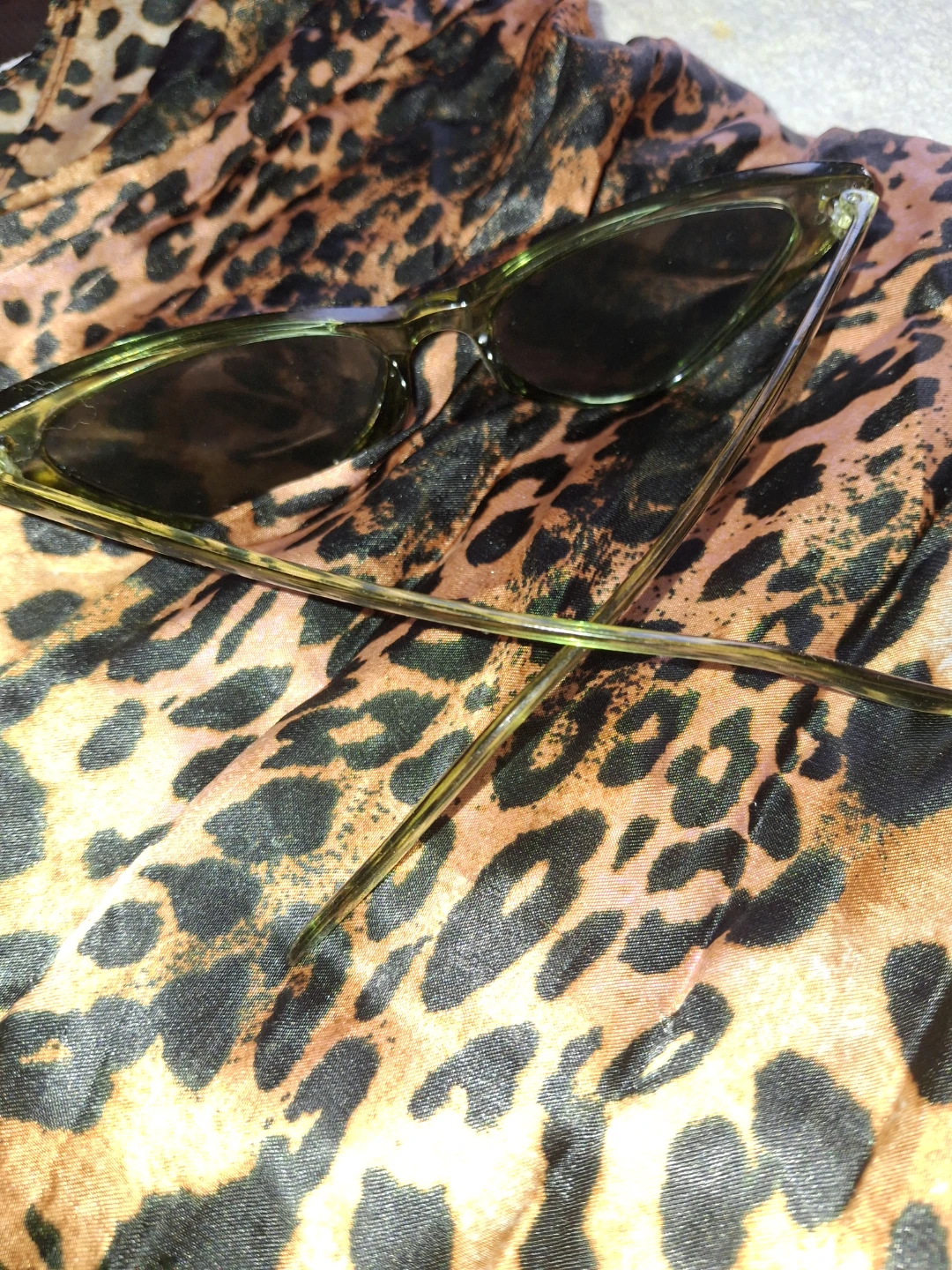 Green Cat-Eye Sunglasses - photo 2