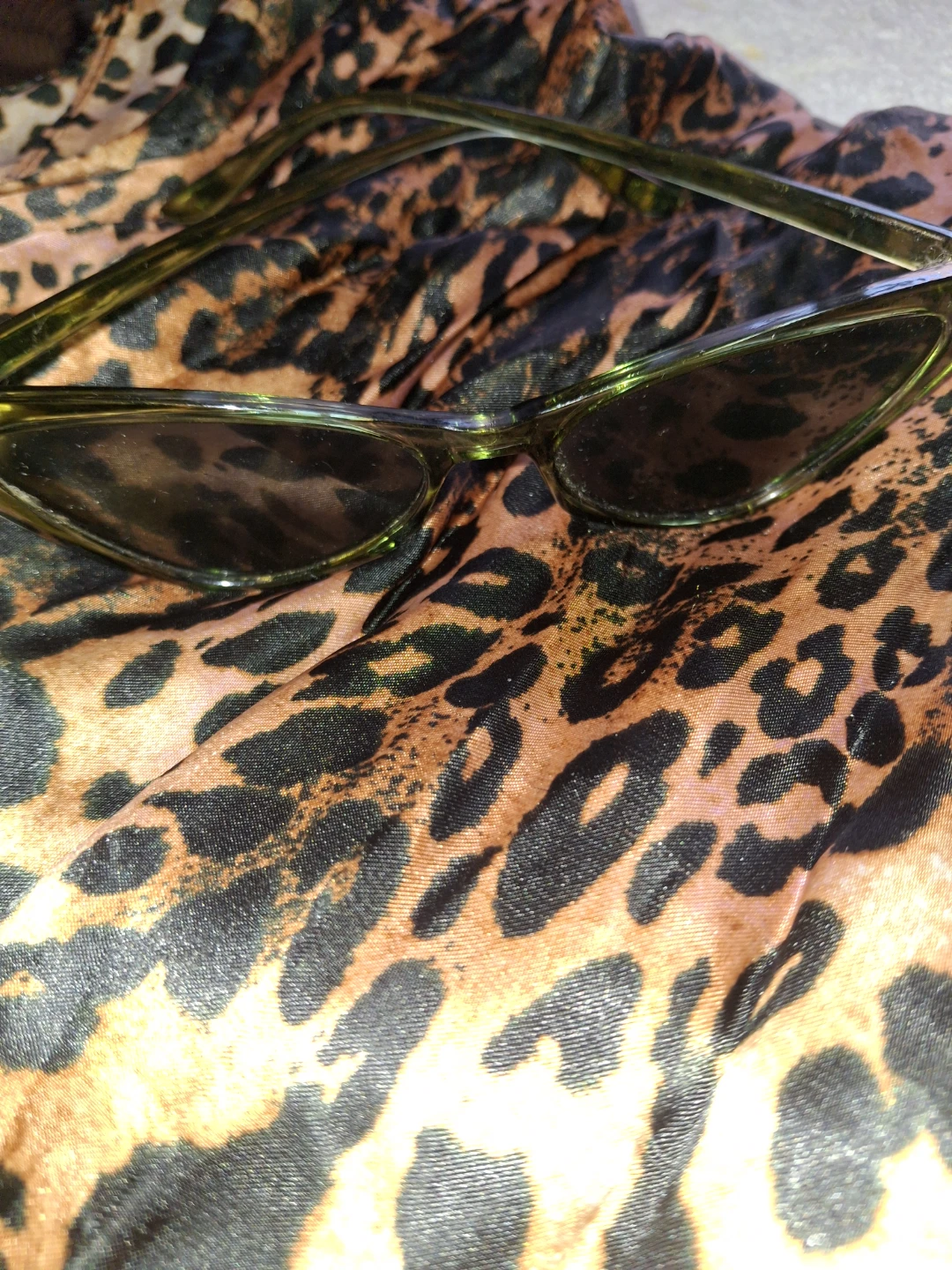 Green Cat-Eye Sunglasses - photo 3