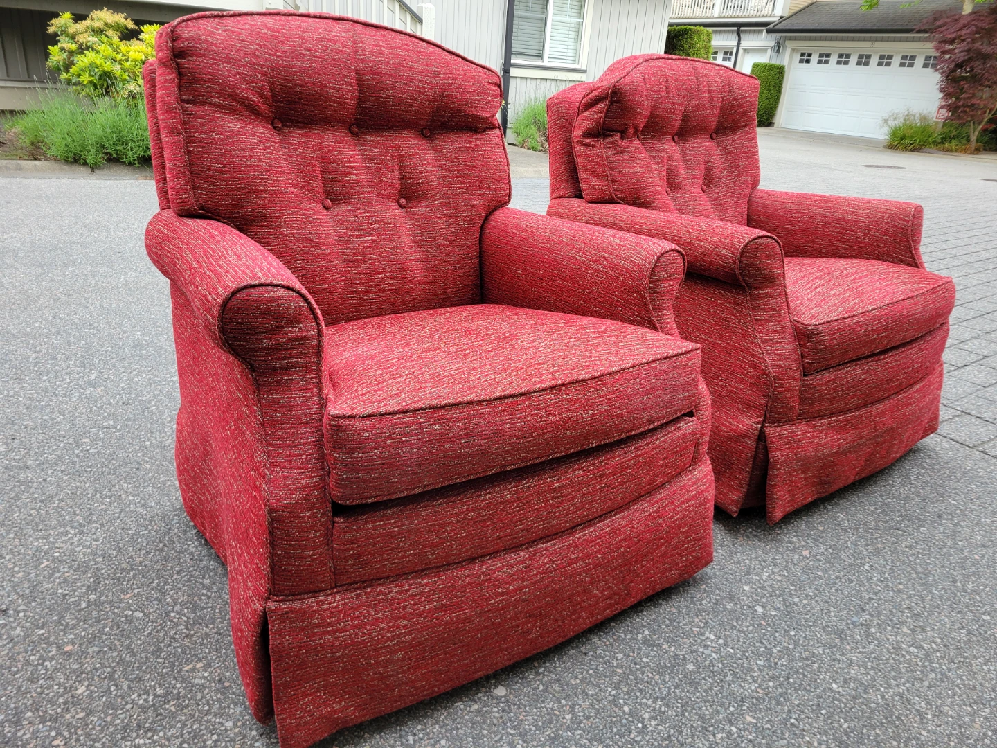 ​Pair of Jessica Charles Fabric Swivel Rocking Lounge Chairs. - photo 2