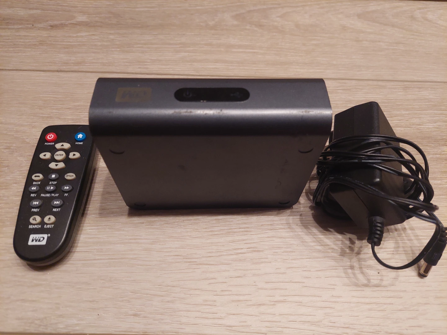 WD TV Live HD Media Player with Remote and Power Adapter