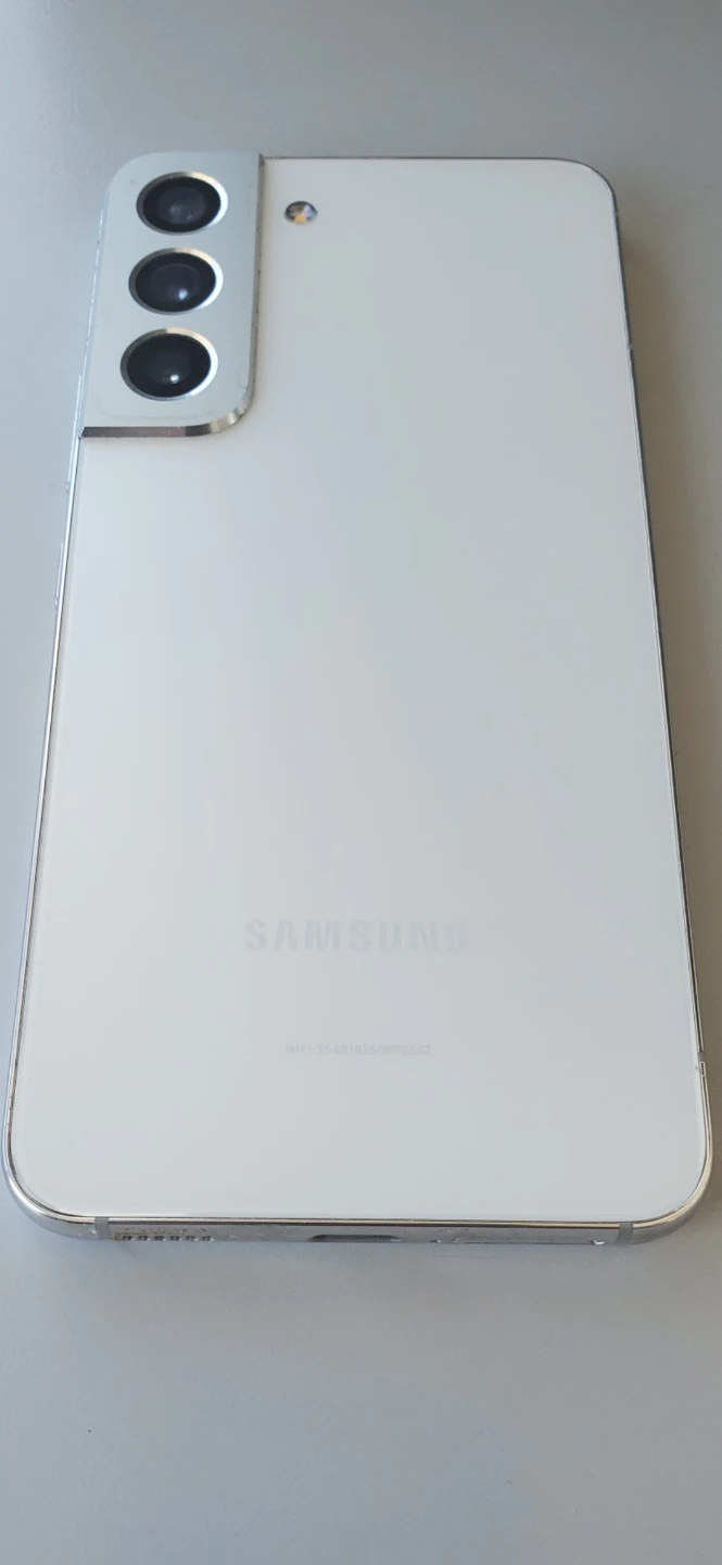 Samsung Galaxy S22 Smartphone - White - photo 2