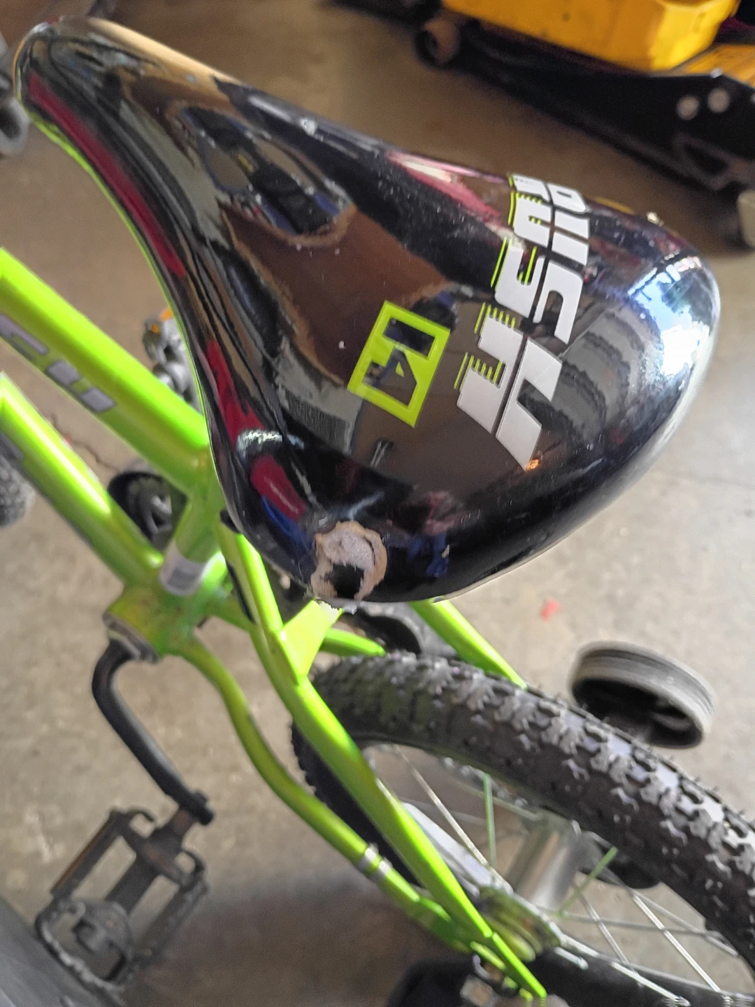 Green Mongoose Rush 14" Kids Bike with Training Wheels - photo 5